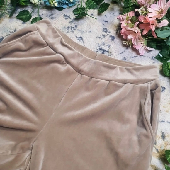 Uniqlo velour wide leg pants - Picture 5 of 8